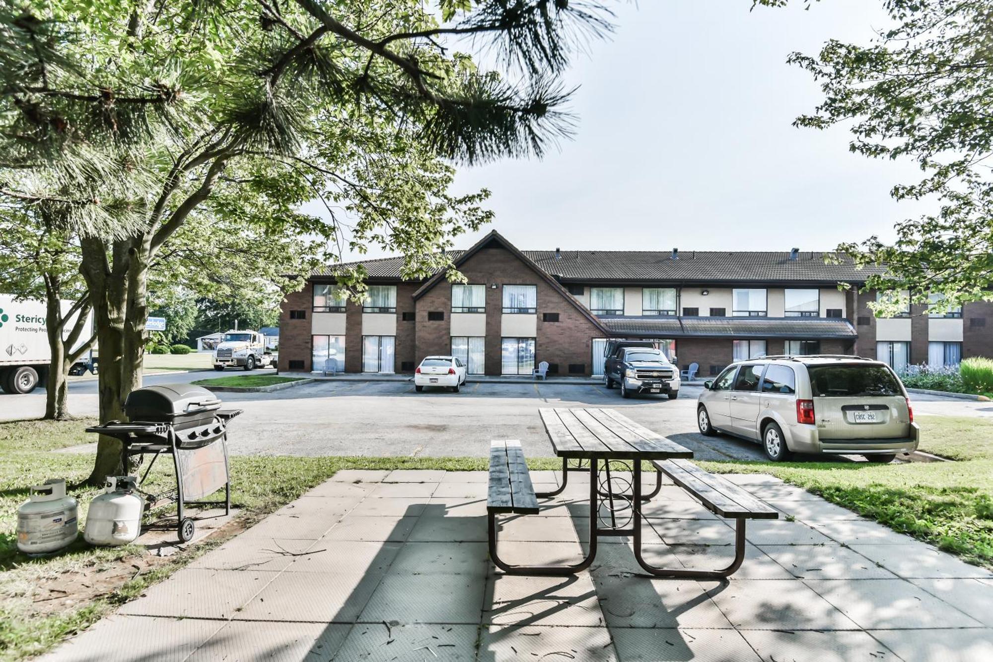 Comfort Inn Chatham-Kent Extérieur photo