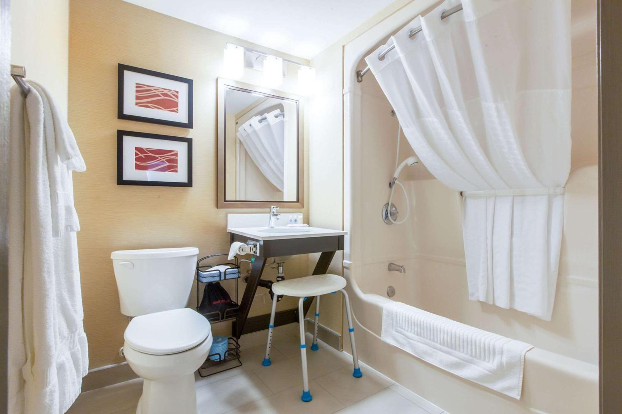 Comfort Inn Chatham-Kent Extérieur photo