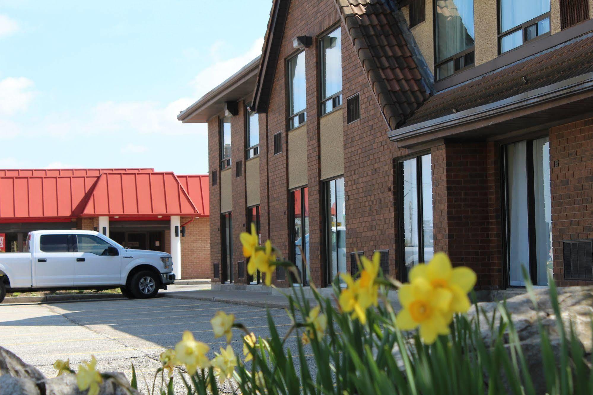 Comfort Inn Chatham-Kent Extérieur photo